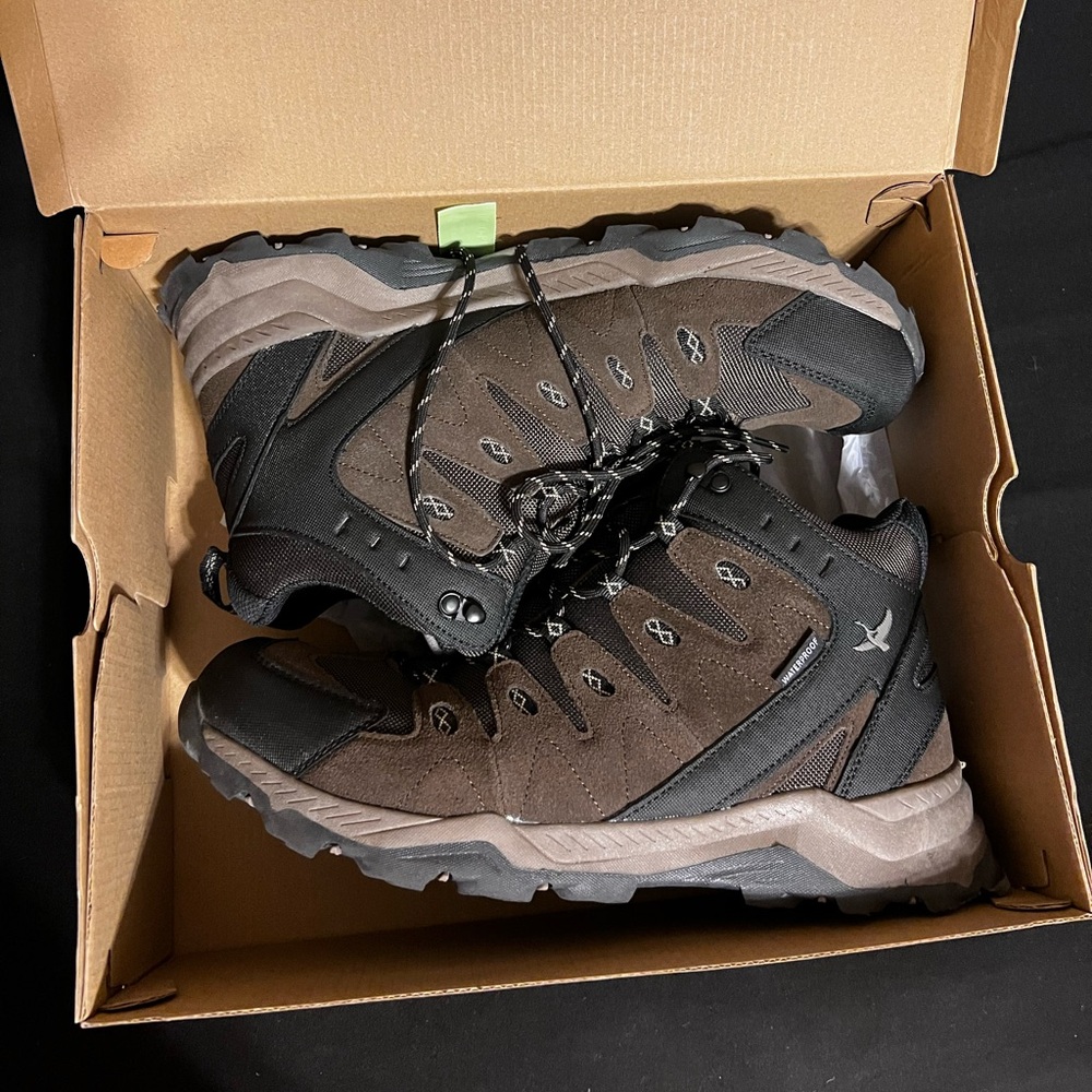 Eddie Bauer Men's Brown and Black Hiking Boots